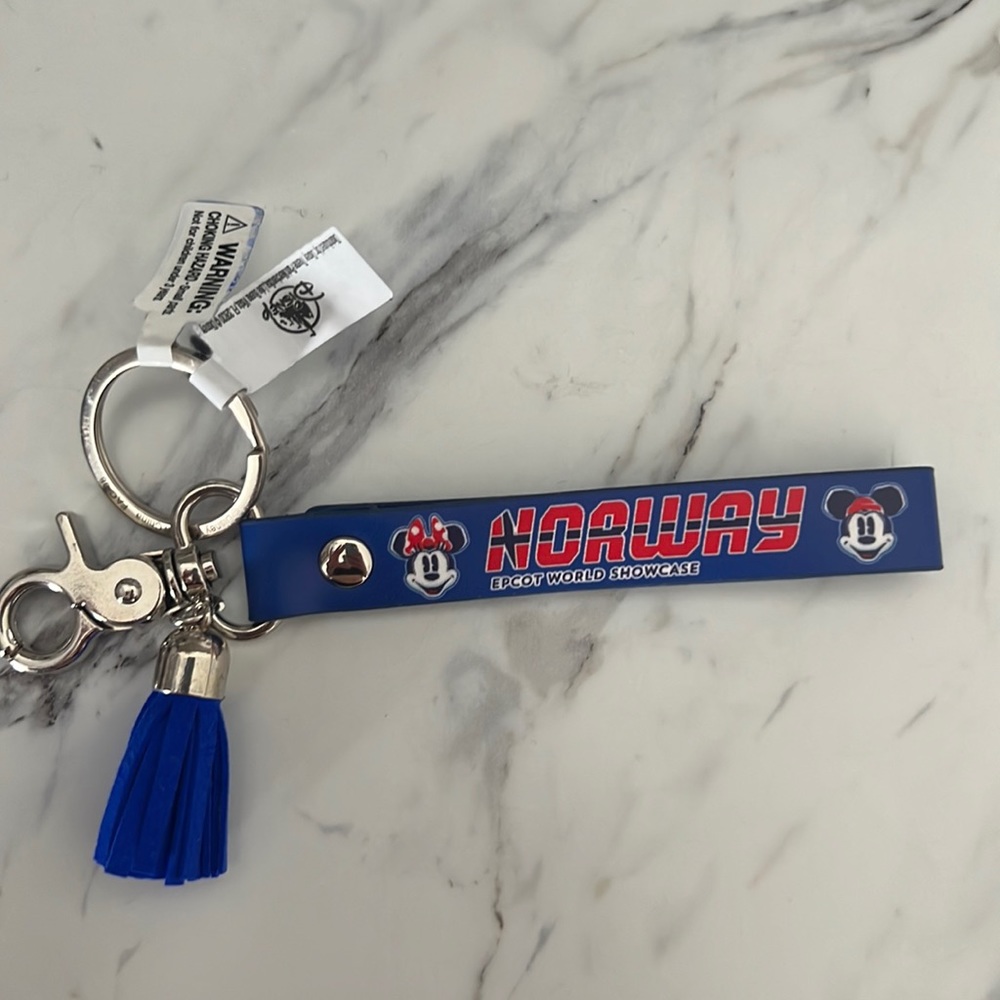 Epcot Keychain Norway *NWT*